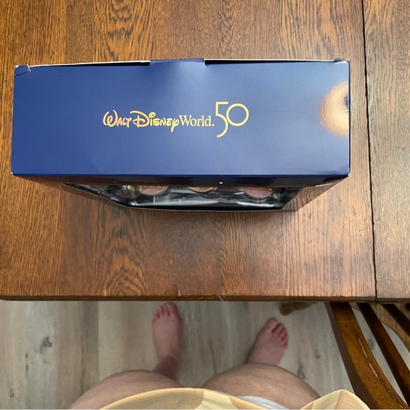 Walt Disney World 50th Anniversary Fab 50 Gold Ornament set NIB - Picture 9 of 10